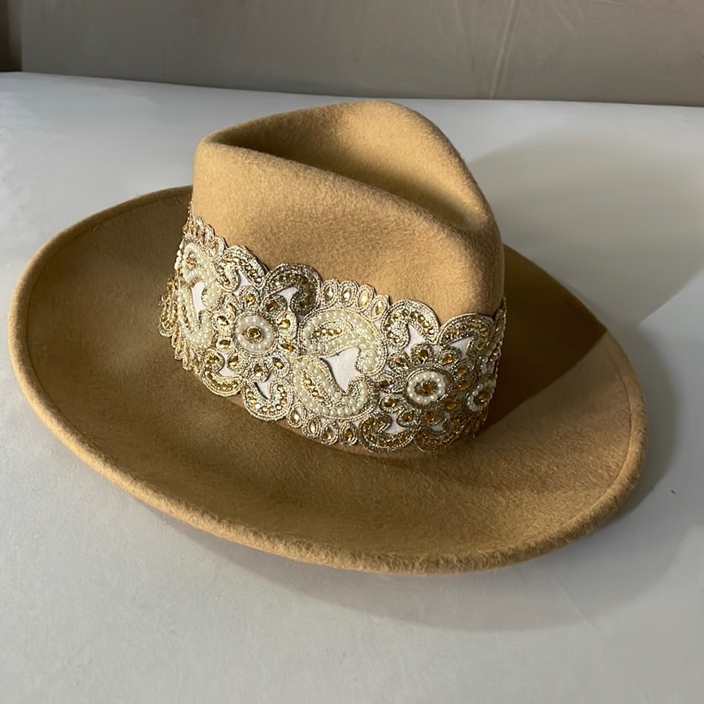 Universal thread wool hat